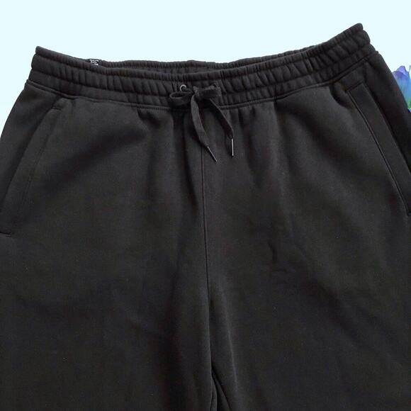 Puma NWT Performance Black Sweat Shorts Men L - Picture 3 of 10